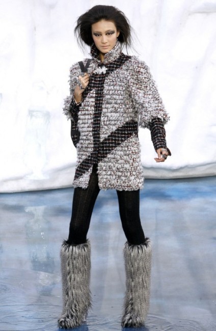 chanel-fall2010runwayshow8