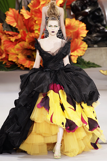 I want to be a flower for Halloween, Mommy.