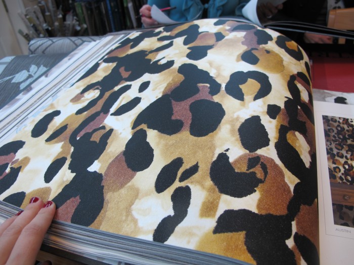 Fashion meets decor: Large scale leopard print.