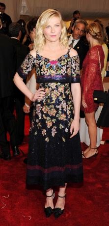 kirsten-dunst_073659372417.jpg_article_gallery_slideshow_v2