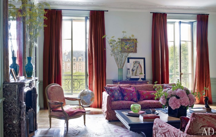 anne-mcnally-paris-apartment-04-living-room-lg