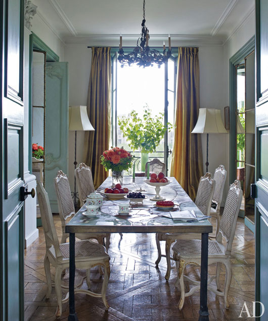 anne-mcnally-paris-apartment-05-dining-room-lg