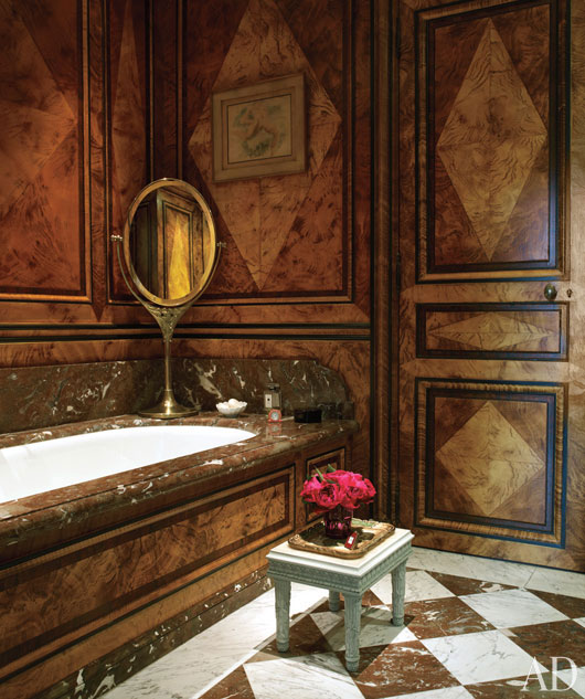 anne-mcnally-paris-apartment-08-bathroom-lg