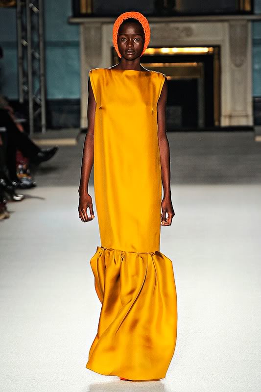 roksanda-ilincic-rtw-spring2012-runway-010_120633953646