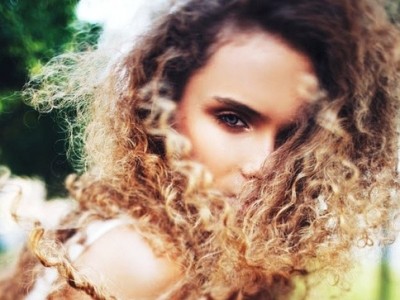 curly