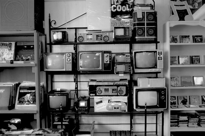 retro media