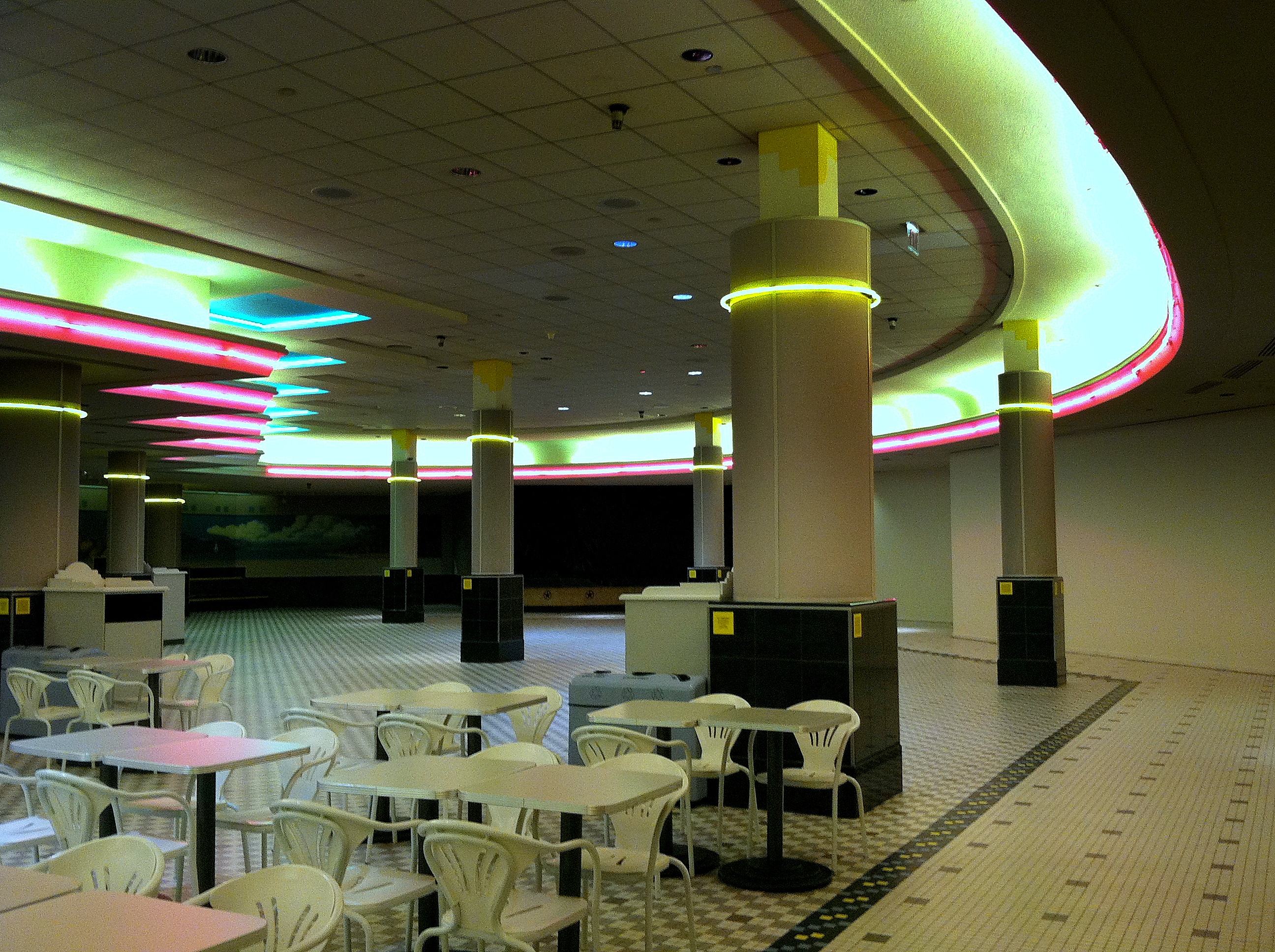 Dead Malls Nicole Cohen